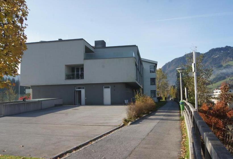 Hostel Jugendherberge St. Johann Im Pongau