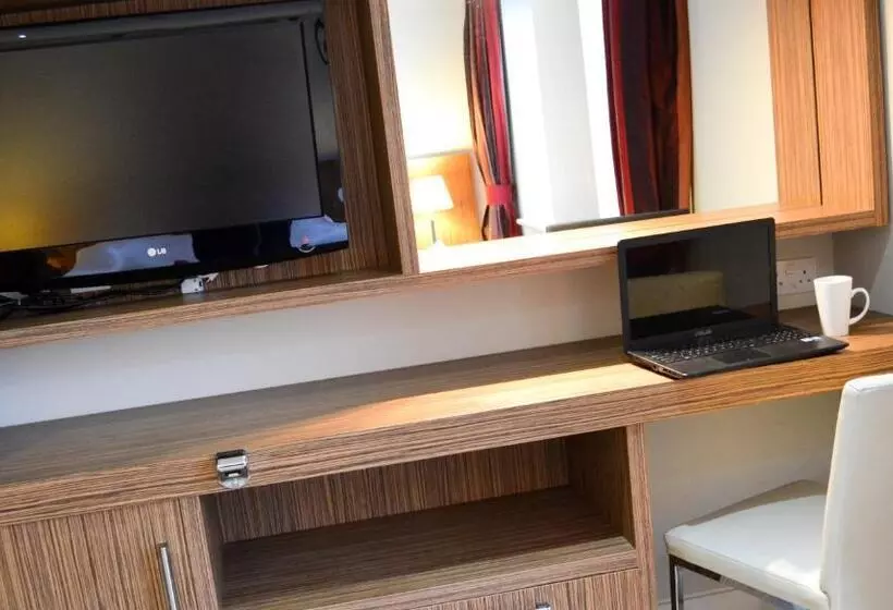 ホテル Carrick Plaza Suites And Apartments