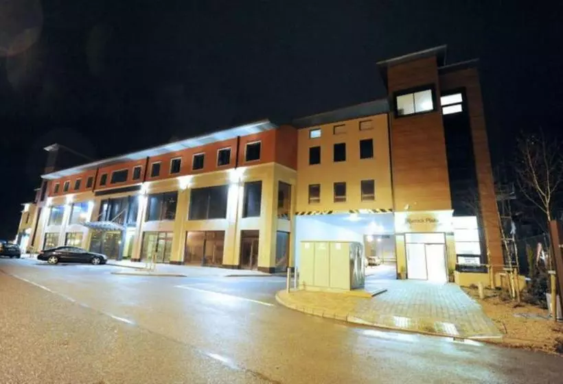 ホテル Carrick Plaza Suites And Apartments