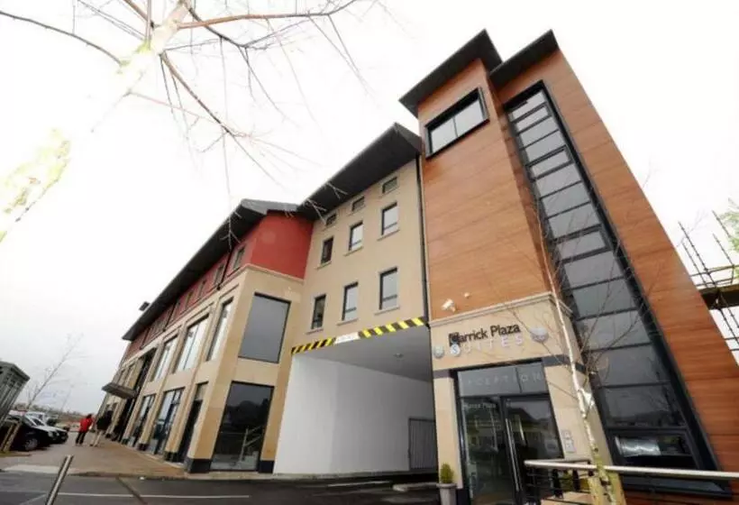 ホテル Carrick Plaza Suites And Apartments