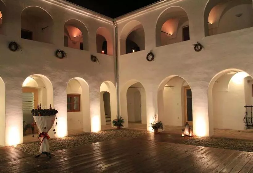 Hotelli Eisenhuthaus