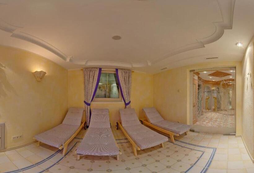 Отель Garni Serfauserhof