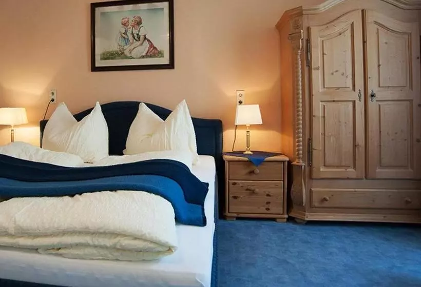 Hotelli Pension Frenzl   Kaiser Von österreich