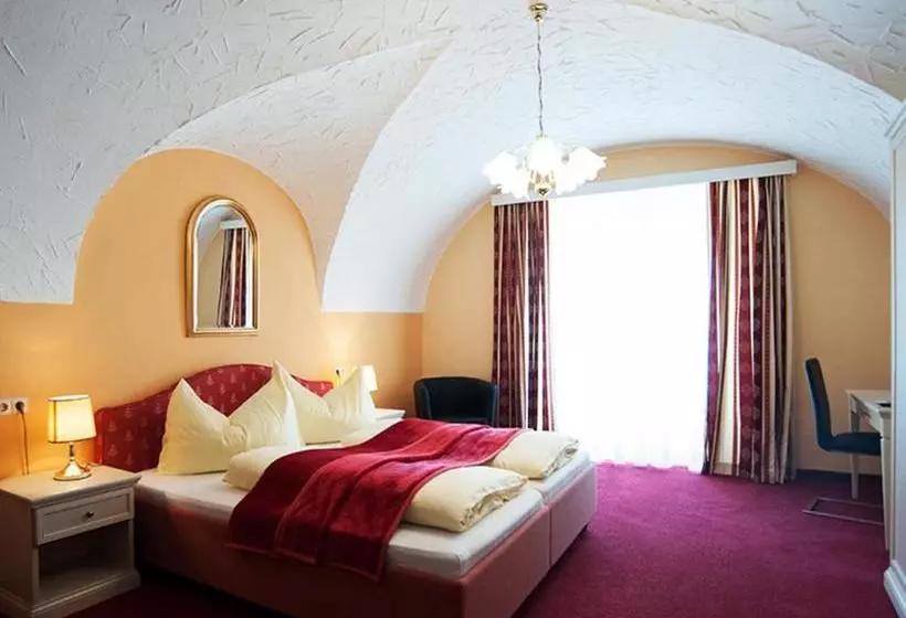 Hotelli Pension Frenzl   Kaiser Von österreich