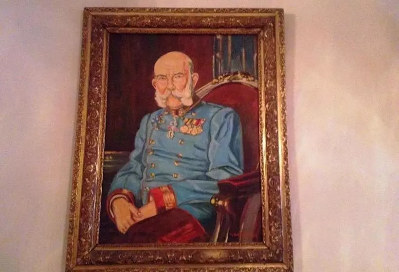 Hotelli Pension Frenzl   Kaiser Von österreich
