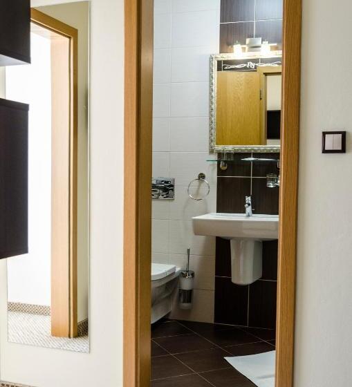 בית מלון כפרי Rokoko