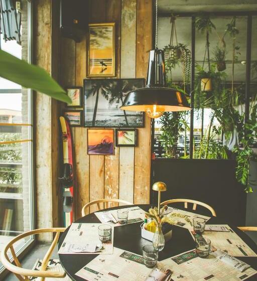 Lakeside Paradise Sport Hostel