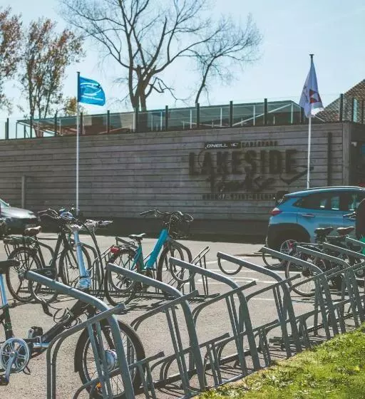 Lakeside Paradise Sport Hostel