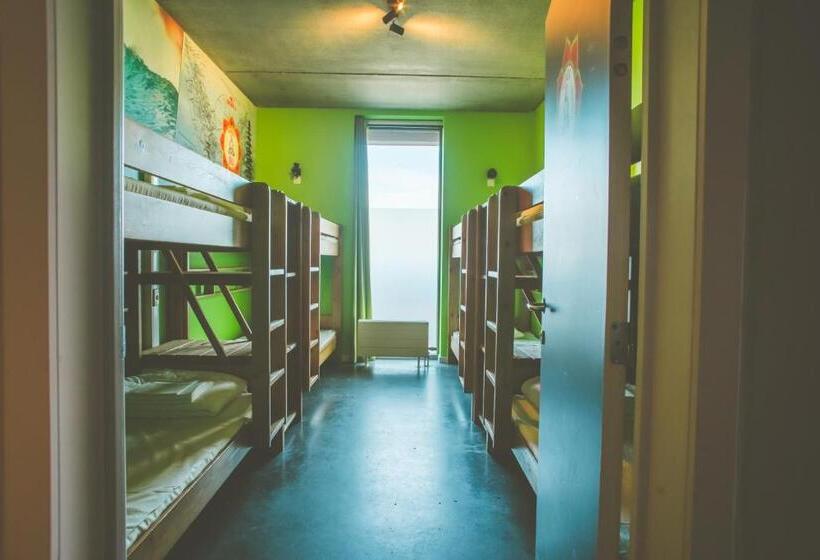 Lakeside Paradise Sport Hostel