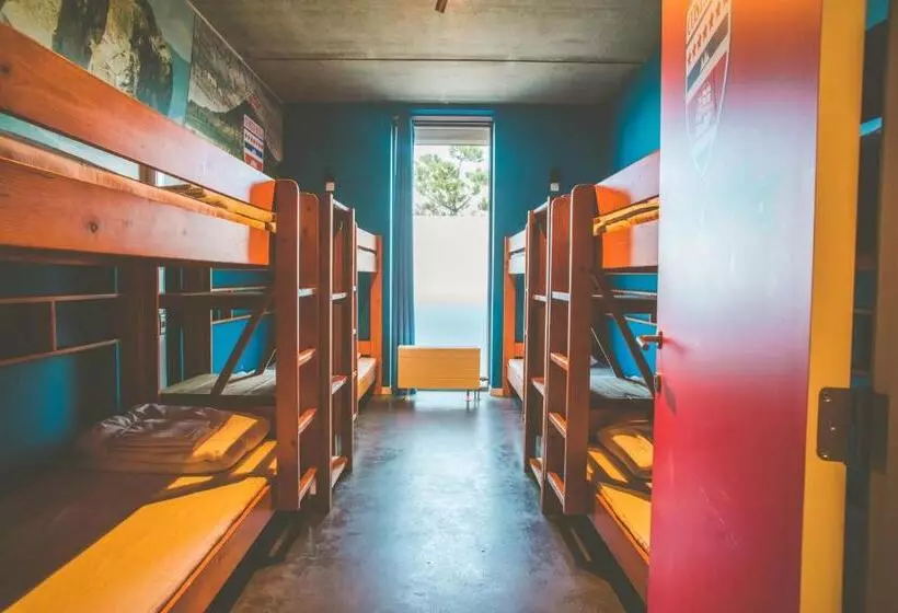 Lakeside Paradise Sport Hostel