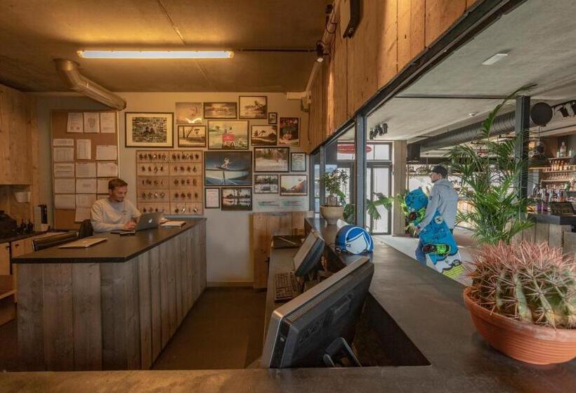 Lakeside Paradise Sport Hostel