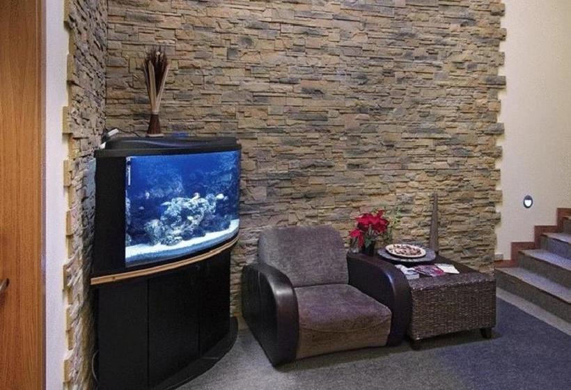 בית מלון כפרי Rokoko