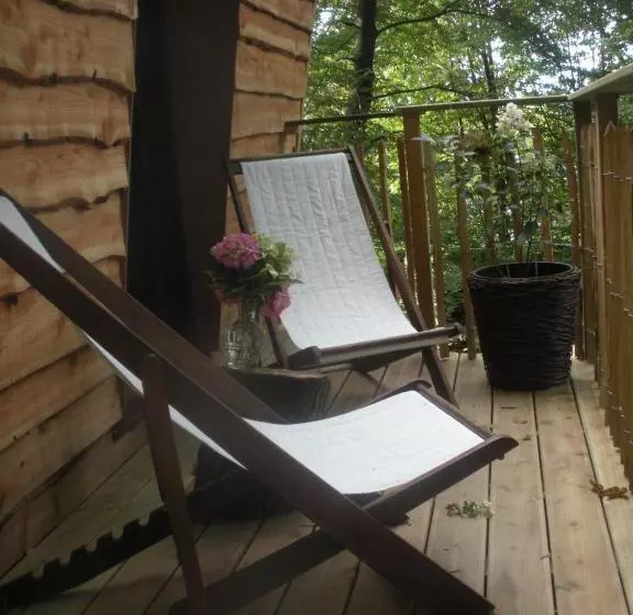 B&b La Cabane Du Bois Dormant
