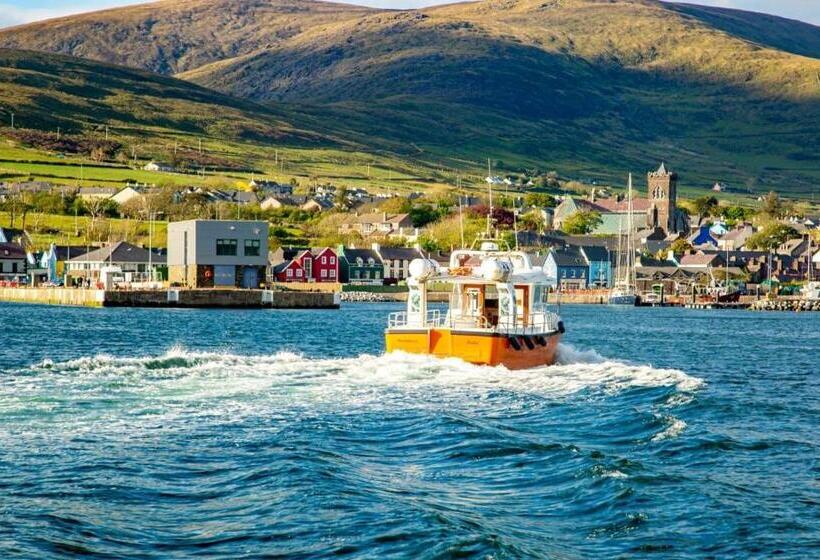 مبيت وإفطار Dingle Marina Lodge