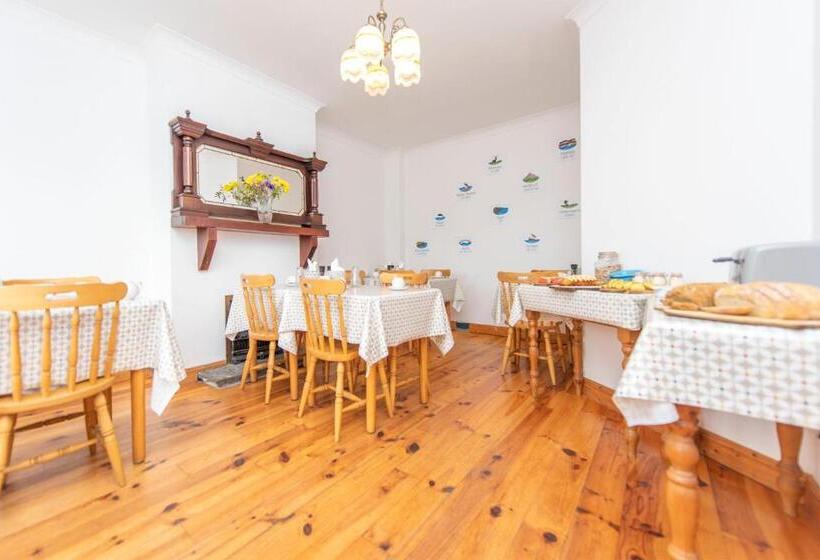 مبيت وإفطار Dingle Marina Lodge