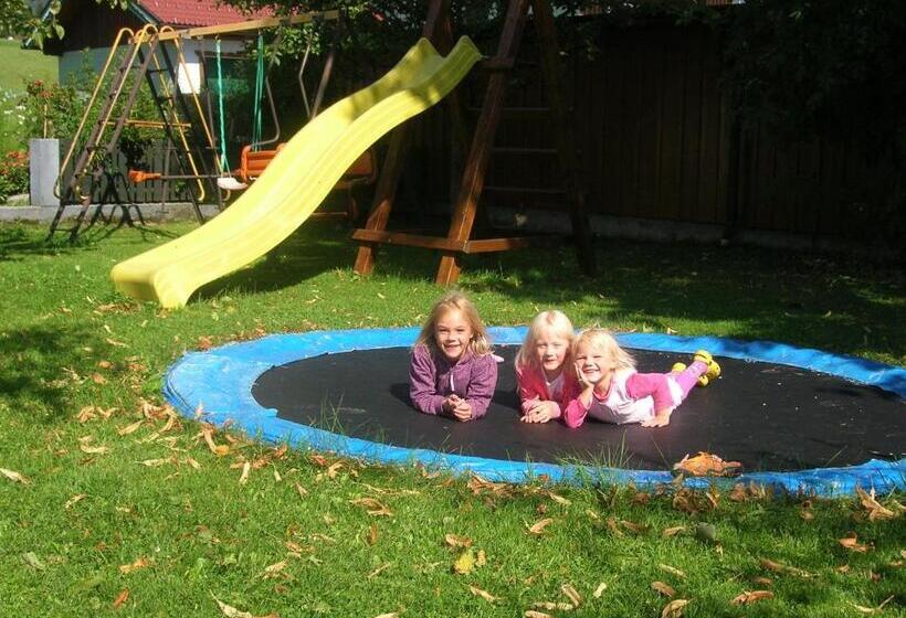 Aamiaismajoitus (B&B) Jagerhäusl