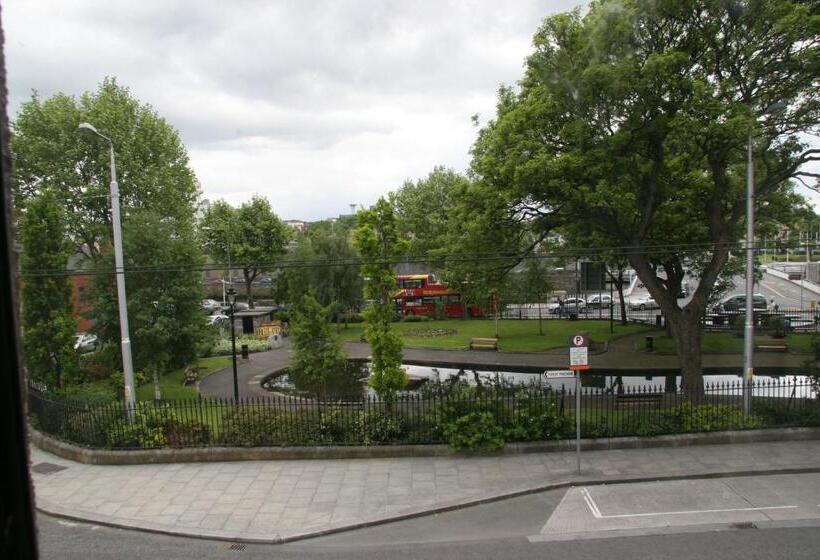 צימר Tipperary House Dublin