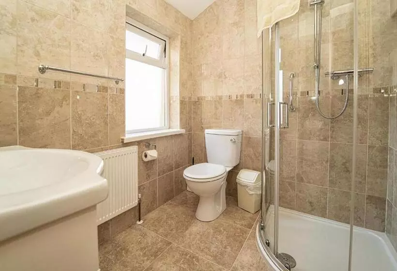 Bertra House B&b