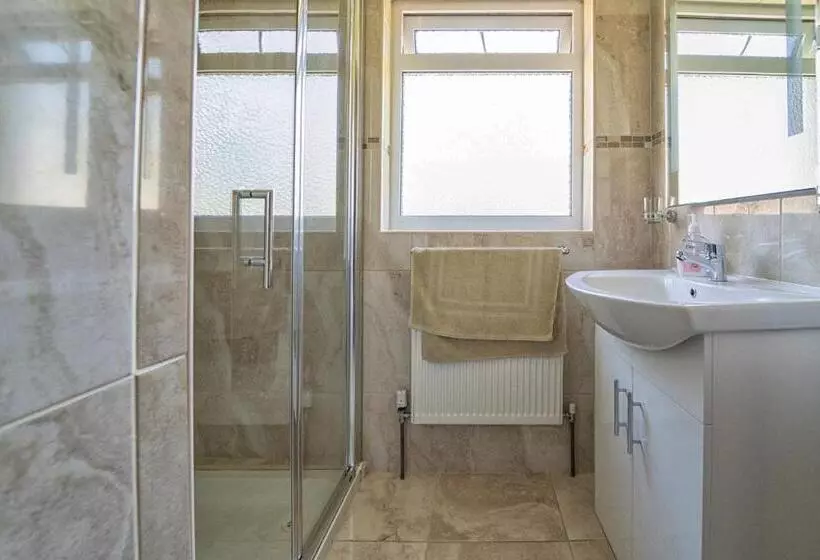 Bertra House B&b