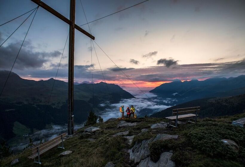 هتل Edelweiß Schlössl