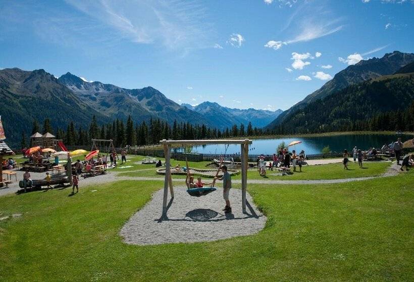 هتل Edelweiß Schlössl