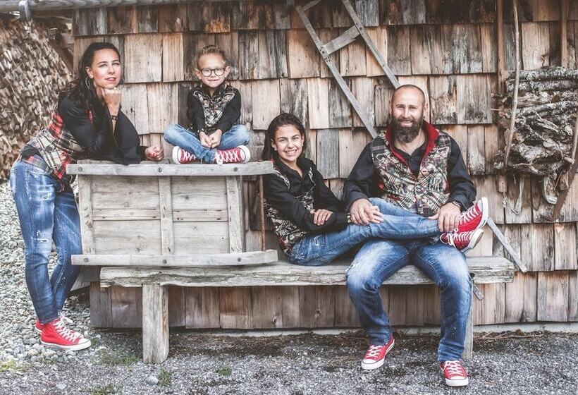 هتل Edelweiß Schlössl