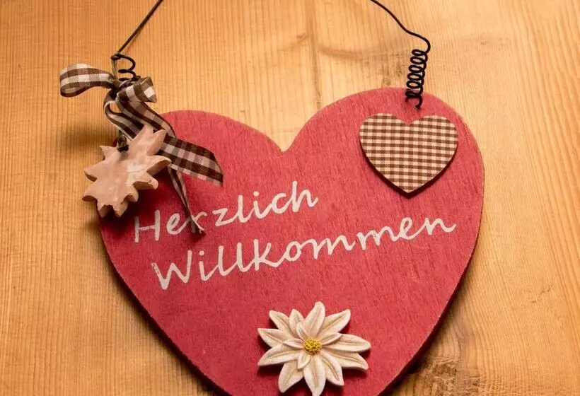 هتل Edelweiß Schlössl