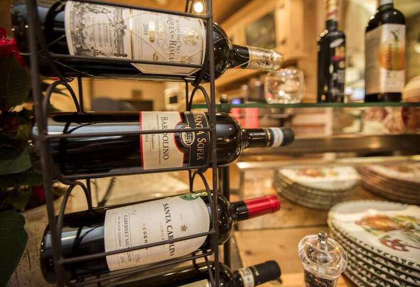 هتل Edelweiß Schlössl