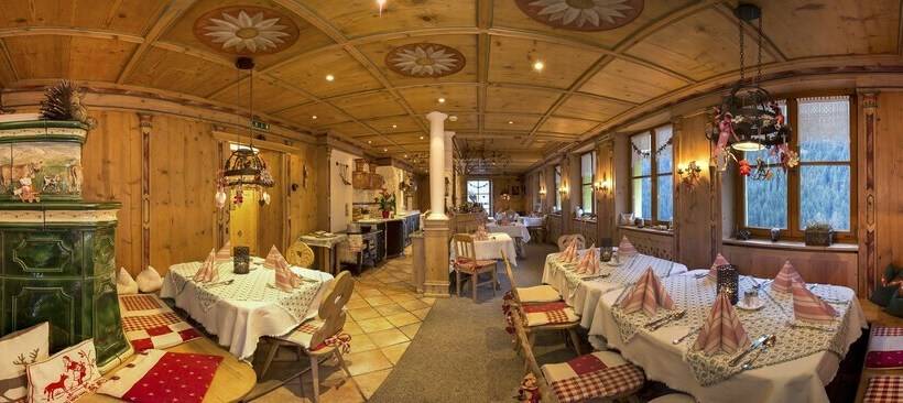 هتل Edelweiß Schlössl