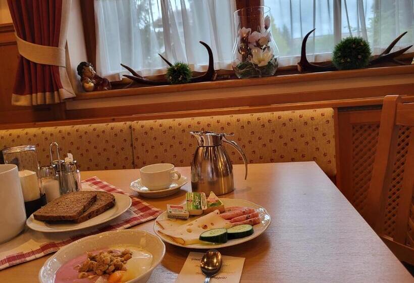 ホテル Garni Landhaus Trenkenbach