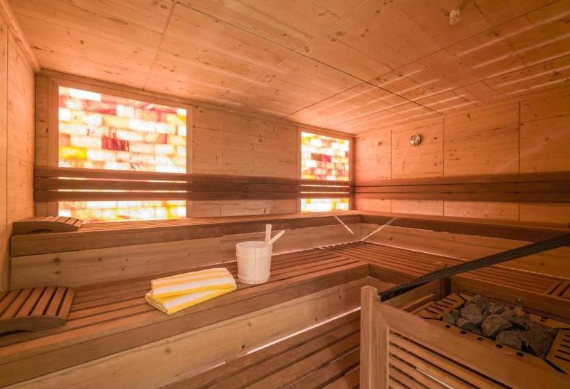 ホテル Garni Obermair