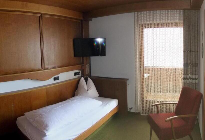 ホテル Garni Obermair