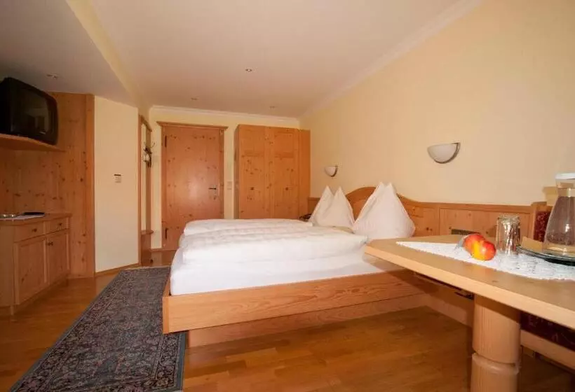Hotelli Gasthof Neuwirt