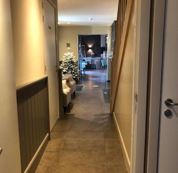 فندق Gemeente Huis