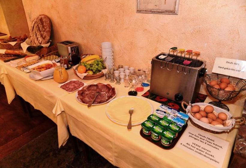 هتل Hôtel Moulin De La Strument