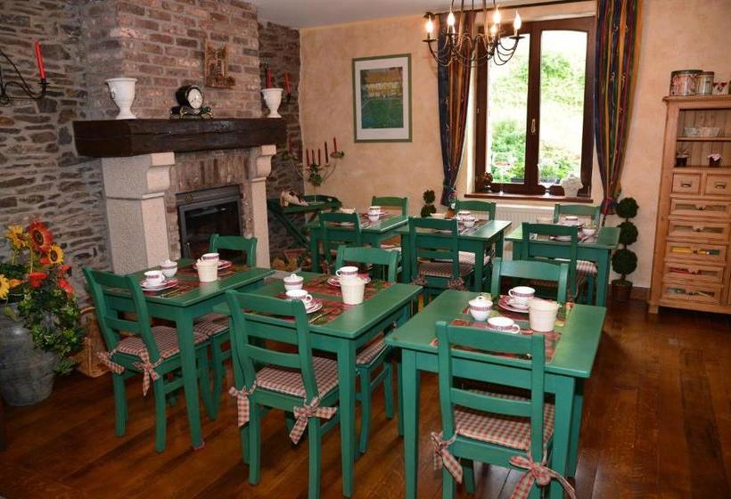 هتل Hôtel Moulin De La Strument