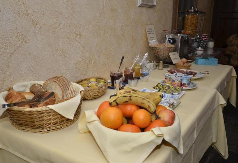 هتل Hôtel Moulin De La Strument