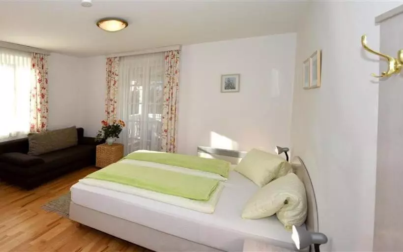 هتل Villa Auguste