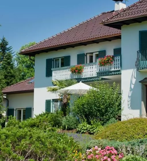هتل Villa Konstanze