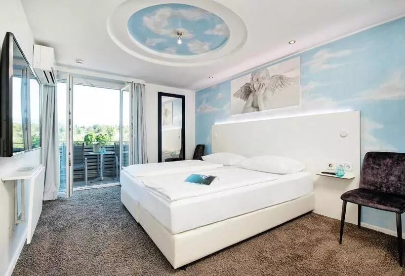 مُتل 24 Checkin Velden   Moderne Zimmer Im Zentrum