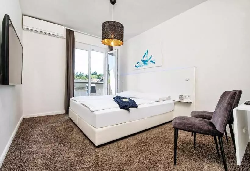 مُتل 24 Checkin Velden   Moderne Zimmer Im Zentrum