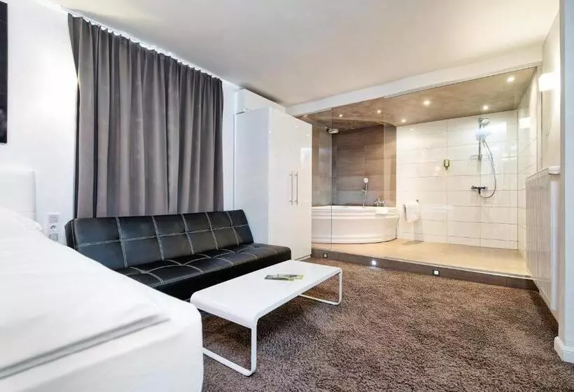 مُتل 24 Checkin Velden   Moderne Zimmer Im Zentrum