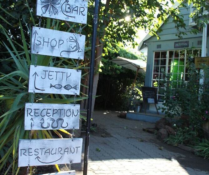 تختخواب و صبحانه The Old House