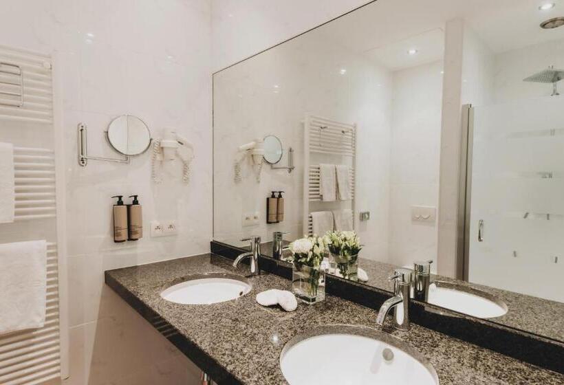 Grand Hotel Belle Vue