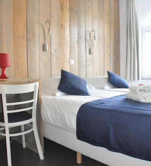 בית מלון כפרי Aan Zee