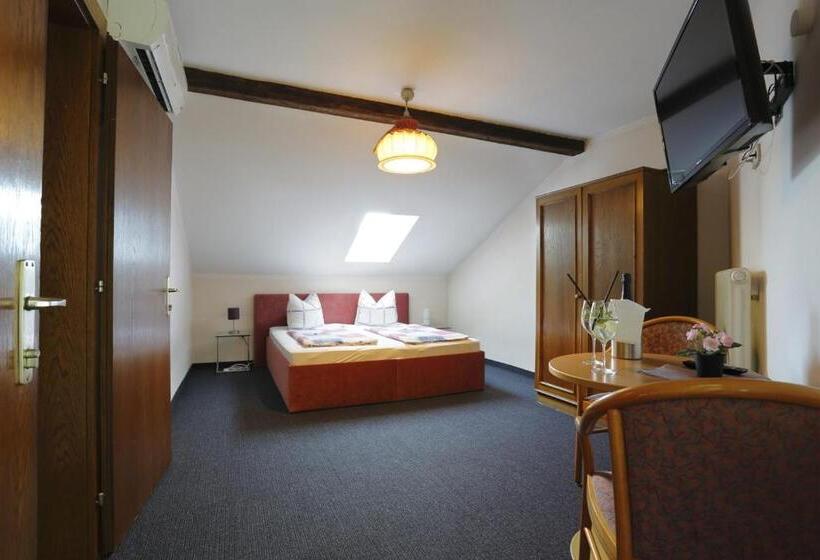 ホテル Alpen.adria.stadt