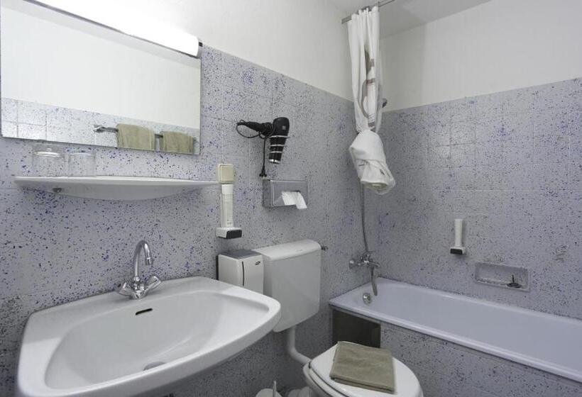 ホテル Alpen.adria.stadt