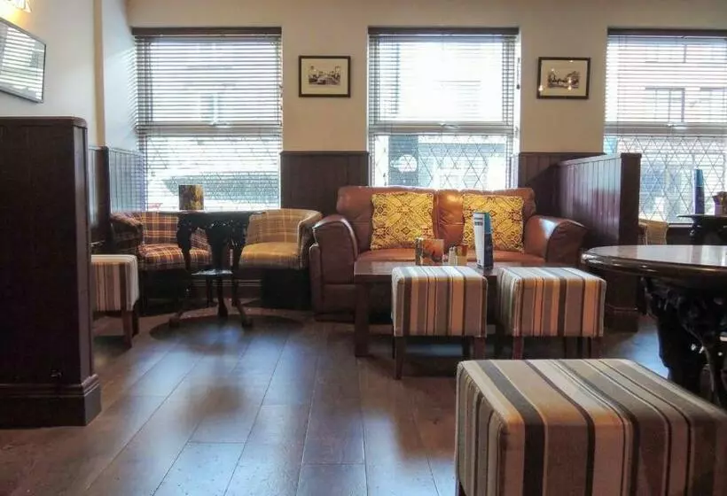 Hotelli Dalton Inn
