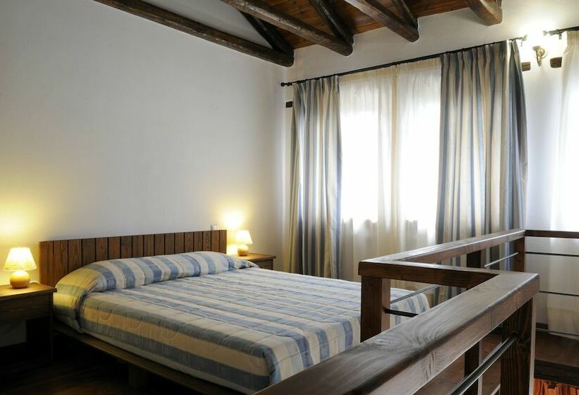 Отель Esperos Suites & Villas