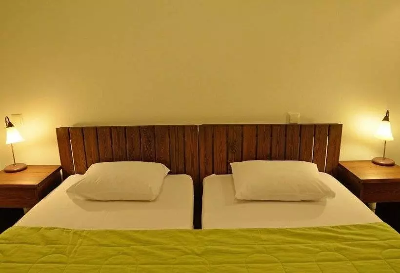 Hotelli Esperos Suites & Villas